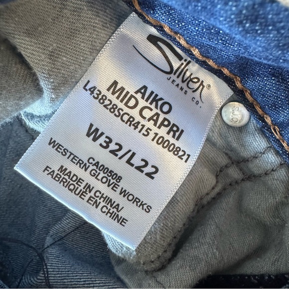 Silver Aiko Mid Capri Jeans Dark Blue Denim - Picture 5 of 9